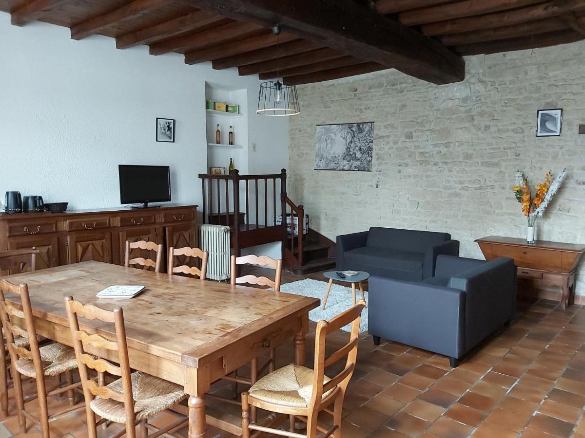 Logis Des Bessons Bed and Breakfast Migron Εξωτερικό φωτογραφία
