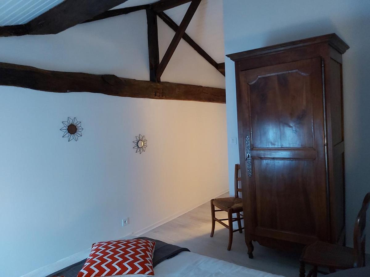 Logis Des Bessons Bed and Breakfast Migron Εξωτερικό φωτογραφία